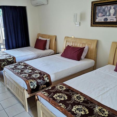 בריסביין Novena Palms Motel מראה חיצוני תמונה
